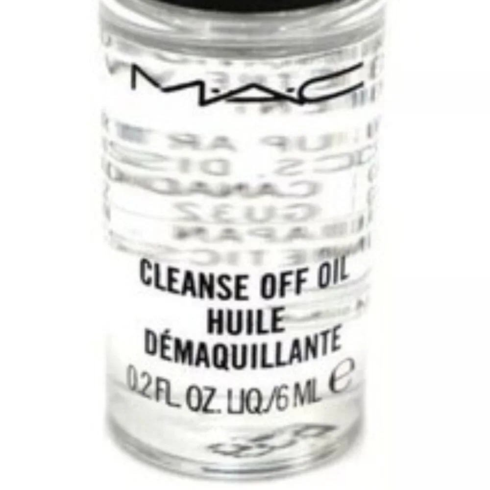MAC CLEANSE OFF oil new travel last one!